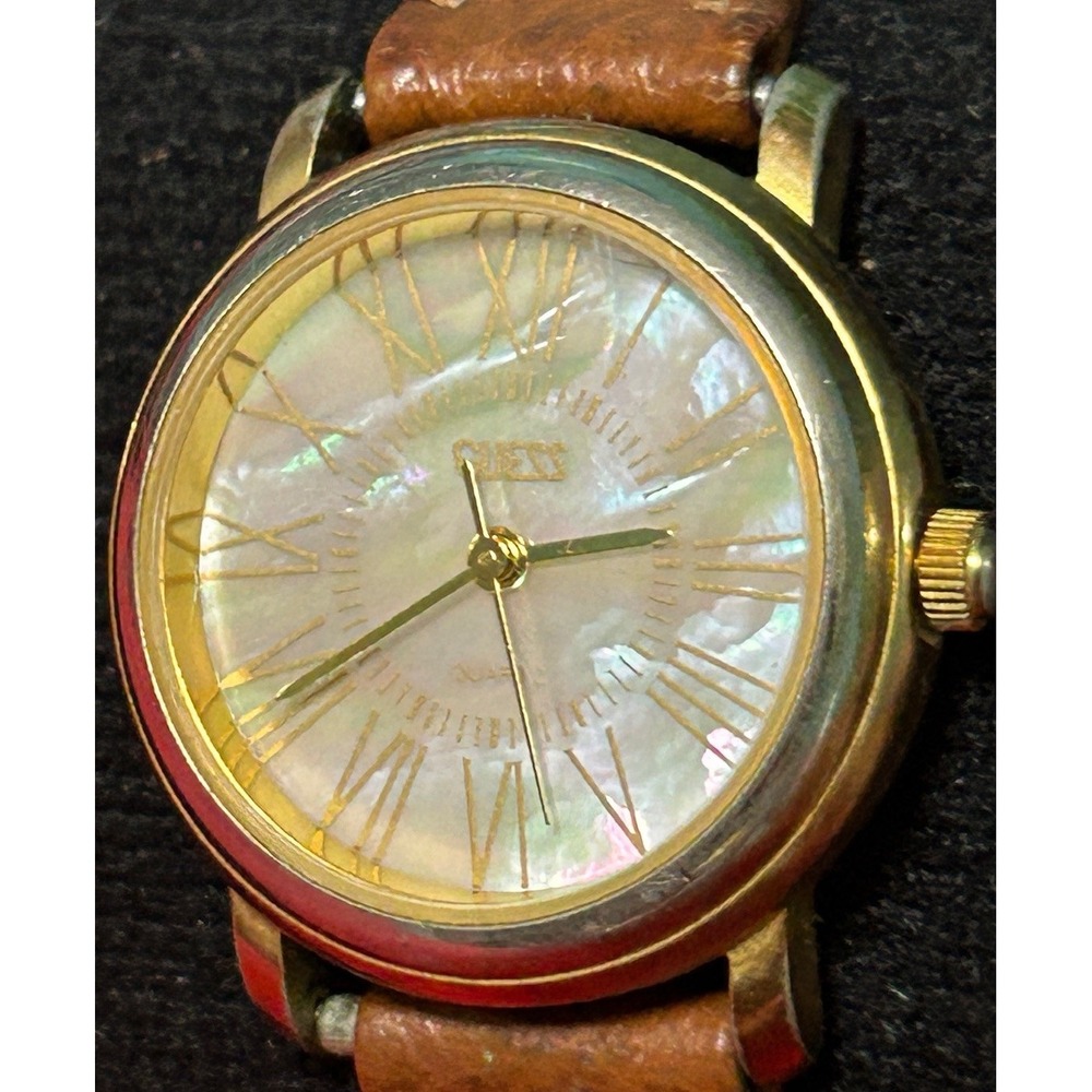 Guess Inc 1988 Womens Watch Gold Tone Hong Kong Made New Battery - Picture 3 of 16